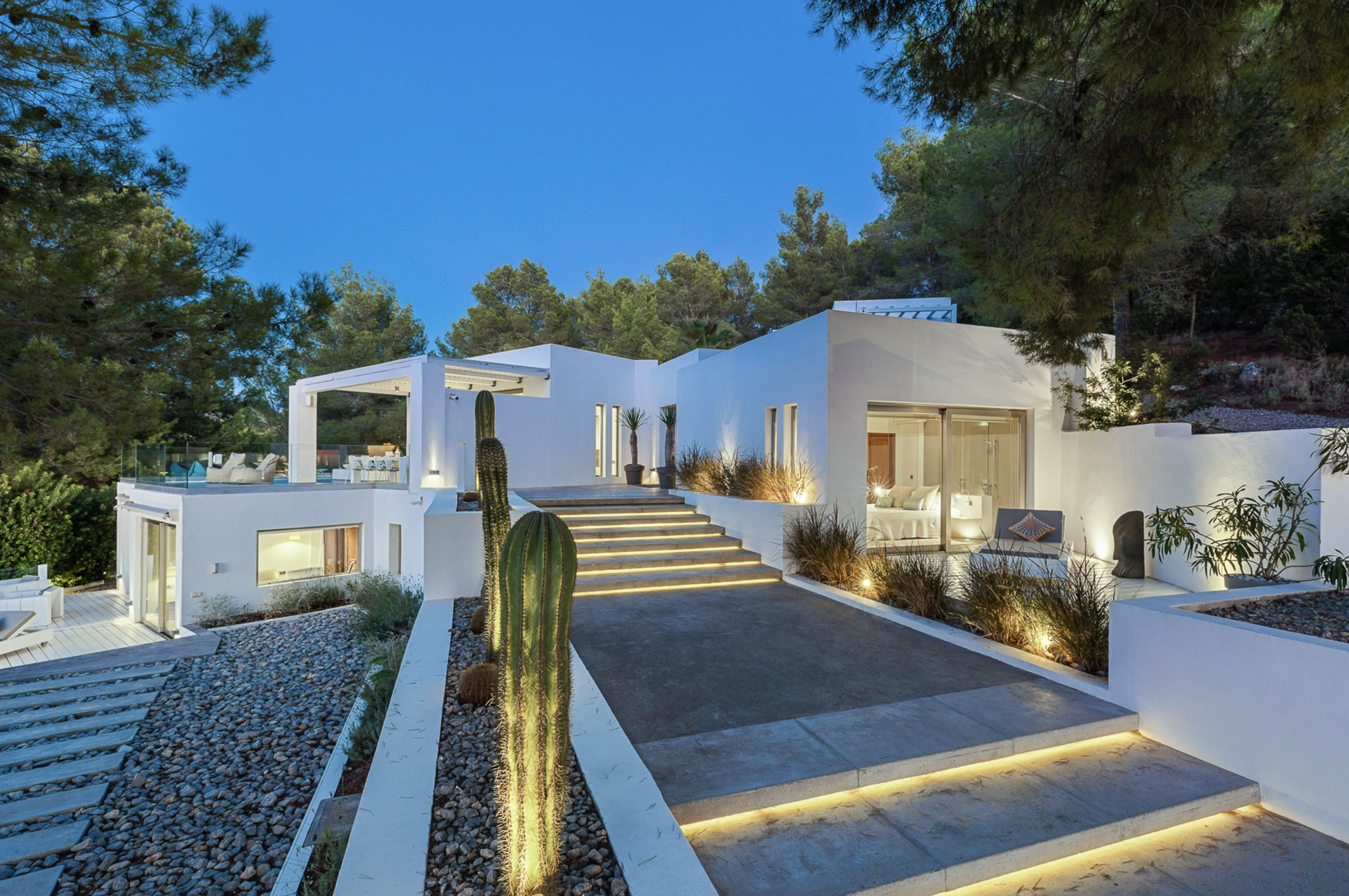 Resa Estates Ivy Cala Tarida Ibiza  luxe woning villa for rent te huur house night main 1.png